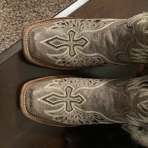 Corral Boots size 6 M. Weathered Grey, beige/white. - Picture 3 of 7